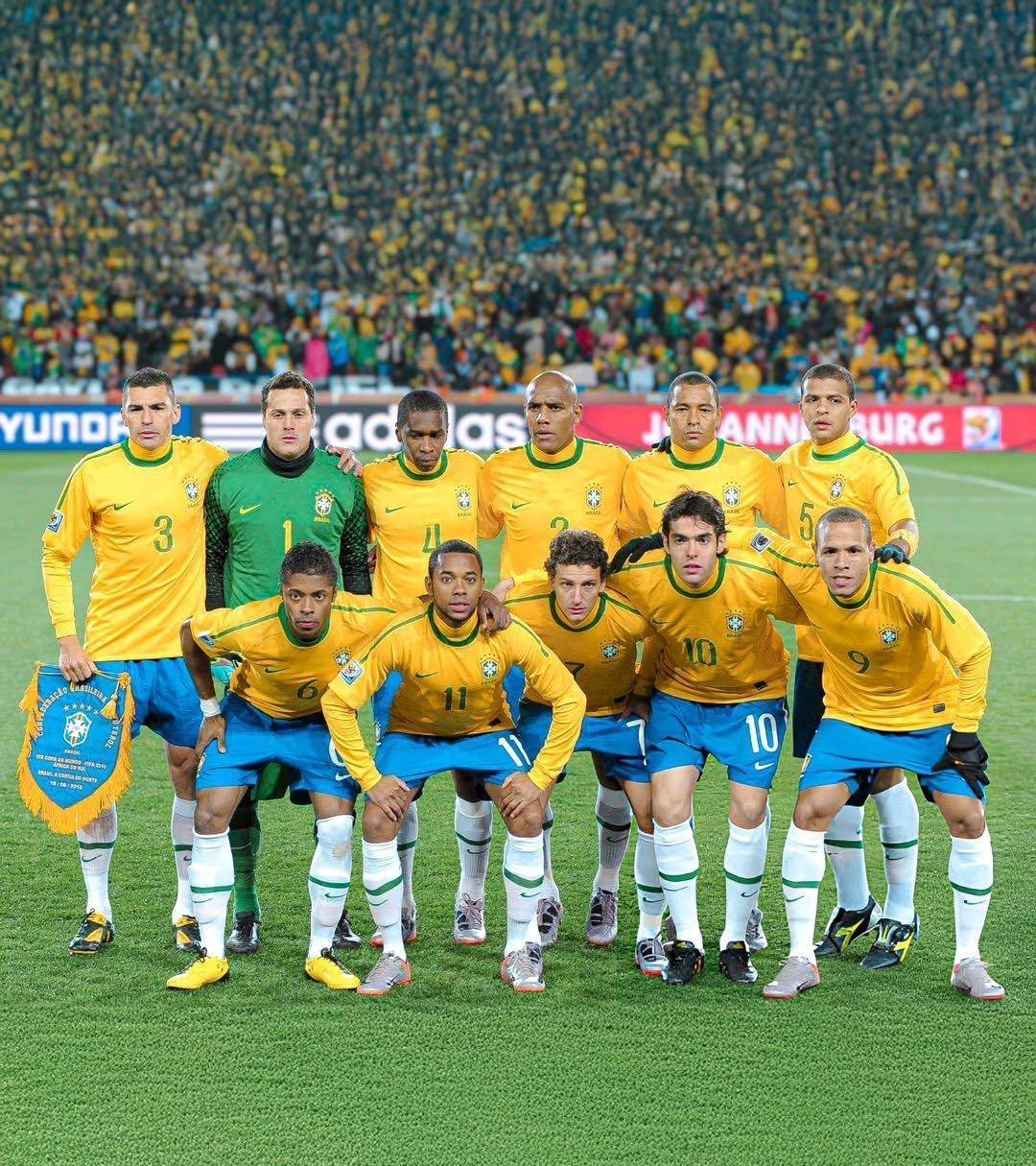 多米体育全站app-草根足球运动员